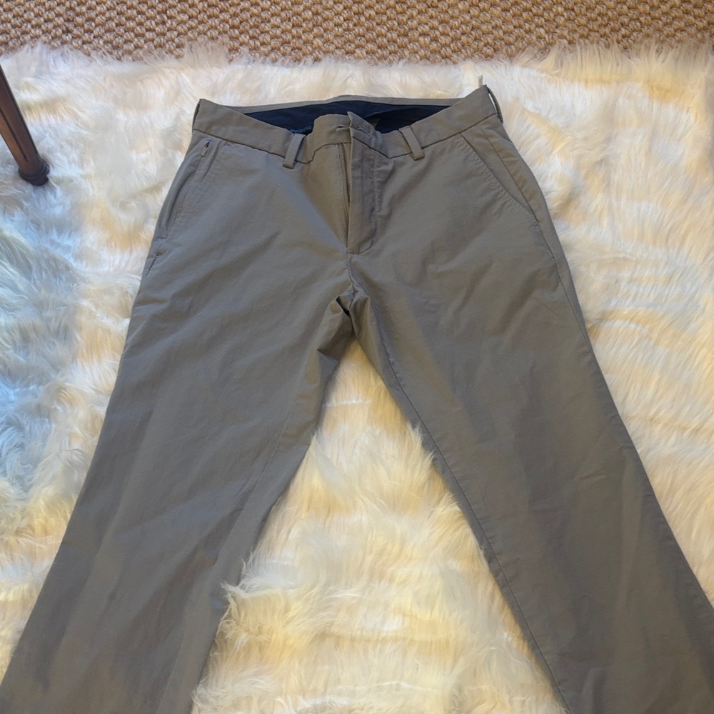 Vineyard Vines Men's Tan Chinos